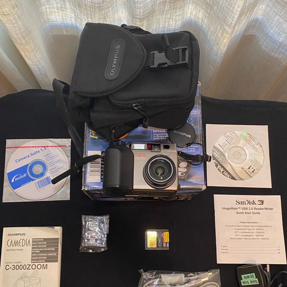 Olympus C-3000 Zoom Black and Silver Digital Camera